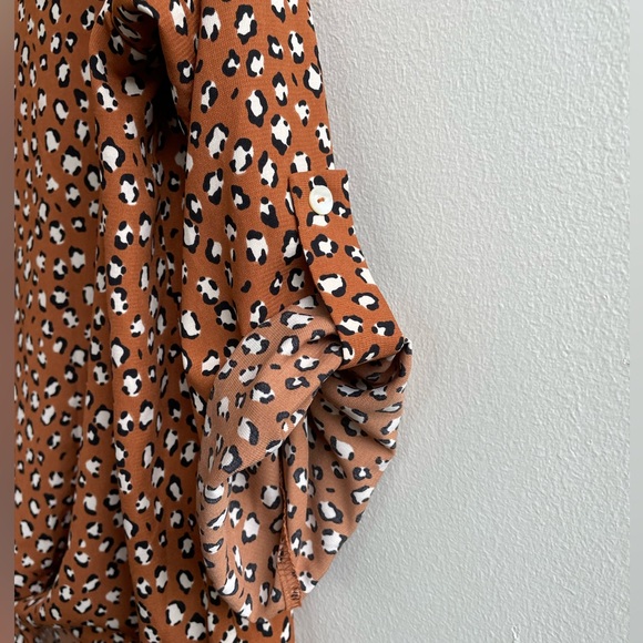 West Kei Animal Print, Tie Front Blouse - Picture 5 of 7